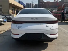2026 BYD Qin PLUS DM-i PHEV 210km Progressive, белый — фото 16
