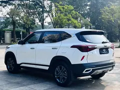 2020 Kia Seltos 1.5L CVT Smart, белый — фото 6