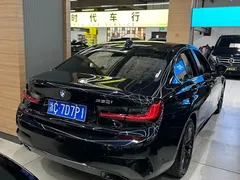 2021 BMW 3 Series 330i M Sport Night Package, чёрный — фото 6