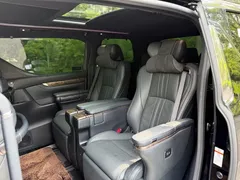 2021 Toyota Alphard Hybrid 2.5L Premium, чёрный — фото 15