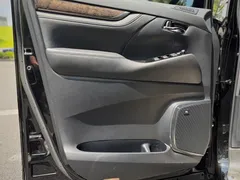2021 Toyota Alphard Hybrid 2.5L Premium, чёрный — фото 24