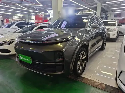 2023 Li Auto L8