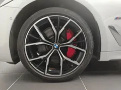 2021 BMW 5 Series 530Li Premium M Sport Package, белый — фото 9