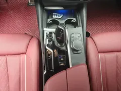 2021 BMW 5 Series 530Li Premium M Sport Package, белый — фото 11
