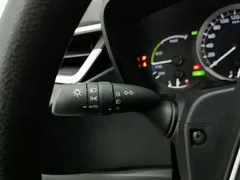 2021 Toyota Corolla Hybrid 1.8L E-CVT Elite, белый — фото 21