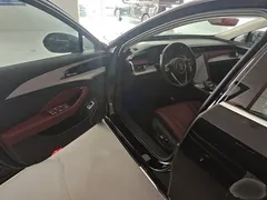2025 Hongqi H5 PHEV 130, чёрный — фото 16