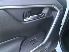 2020 Toyota RAV4 2.0L CVT 2WD Fashion, белый — фото 33