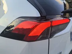 2020 Toyota RAV4 2.0L CVT 2WD Fashion, белый — фото 35