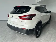 2022 Nissan Qashqai 2.0L CVT XV Prem Luxury, белый — фото 4