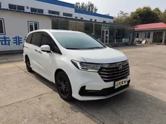 2022 Honda Odyssey 2.0L e:HEV, белый — фото 3