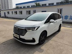 2022 Honda Odyssey 2.0L e:HEV, белый — фото 4