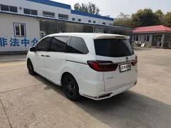 2022 Honda Odyssey 2.0L e:HEV, белый — фото 5