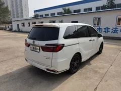 2022 Honda Odyssey 2.0L e:HEV, белый — фото 6