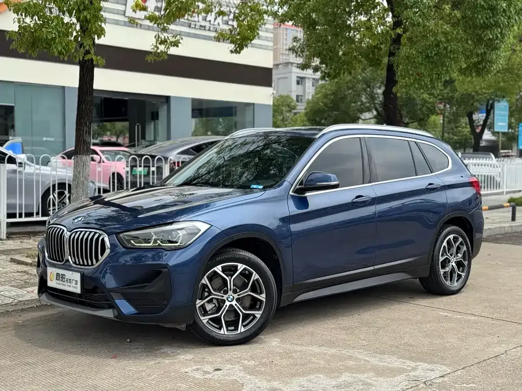 2022 BMW X1
