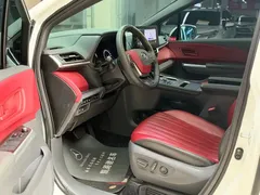 2023 Toyota Granvia 2.5L Hybrid Luxury, белый — фото 4