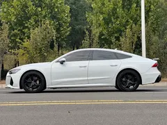 2021 Audi A7 40 TFSI Luxury, белый — фото 4