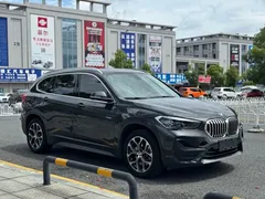 2021 BMW X1 Leading, зелёный — фото 3