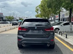2021 BMW X1 Leading, зелёный — фото 5