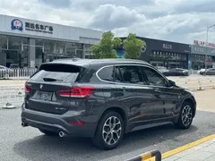 2021 BMW X1 Leading, зелёный — фото 6