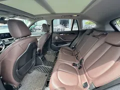 2021 BMW X1 Leading, зелёный — фото 11