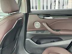 2021 BMW X1 Leading, зелёный — фото 29
