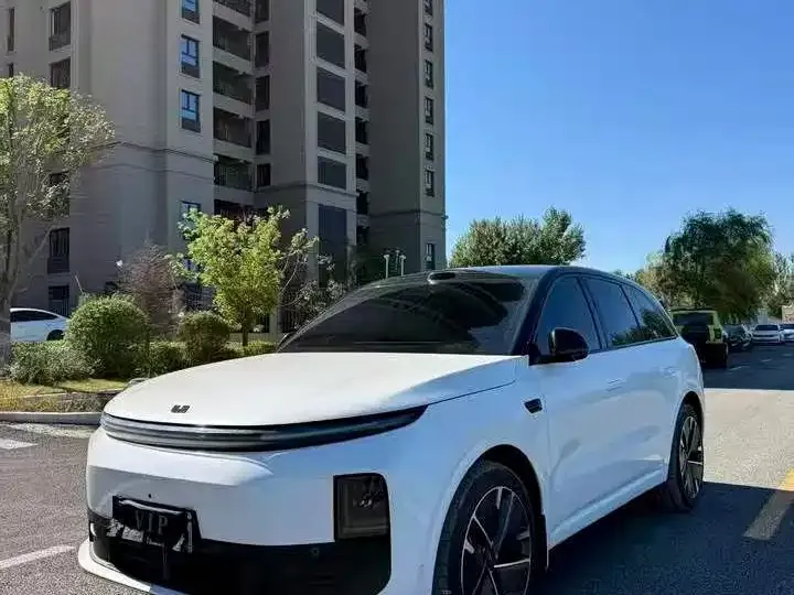 2025 Li Auto L6