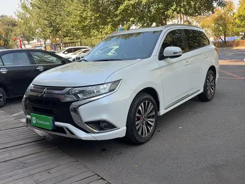 2021 Mitsubishi Outlander 2.0L 2WD Enjoy 7-seat