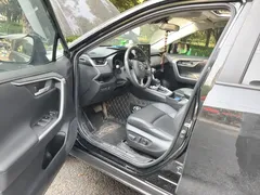 2022 Toyota Wildlander 2.0L CVT 2WD Luxury Plus, чёрный — фото 12