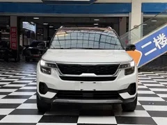 2021 Kia Seltos 1.5L CVT, белый — фото 2