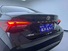 2019 Toyota Avalon 2.0L XLE Premium, чёрный — фото 31