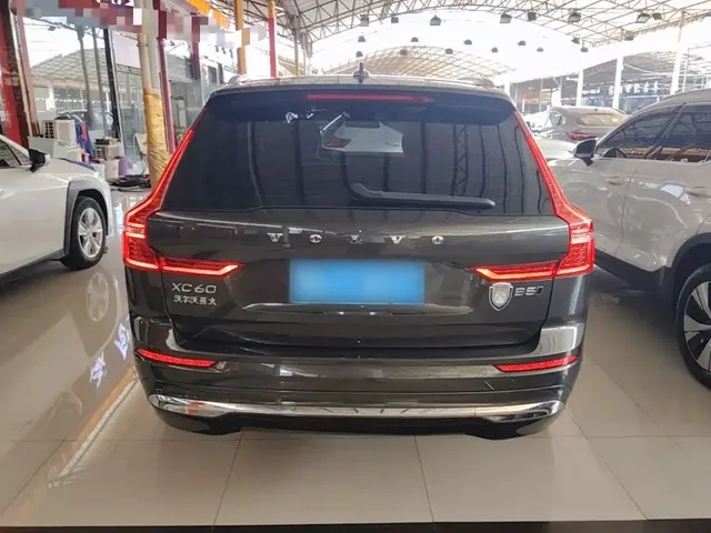2022 Volvo XC60 4WD Zhiyi Luxury