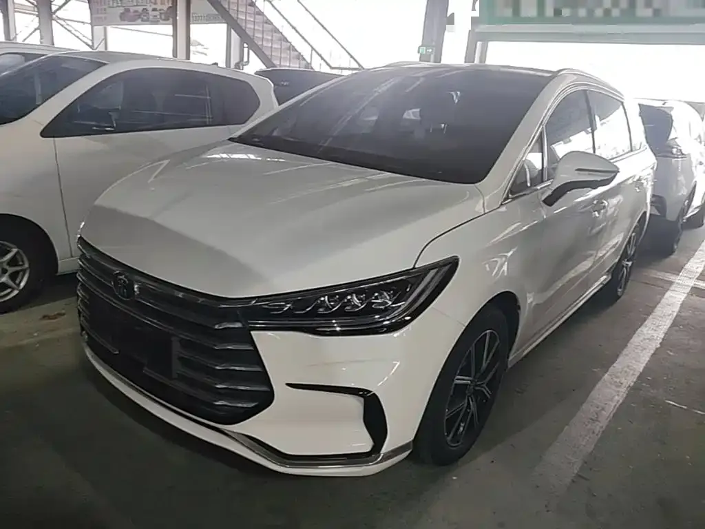 2022 BYD Song Max DM-i PHEV 105km Flagship
