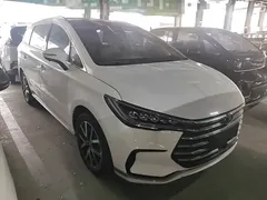 2022 BYD Song Max DM-i PHEV 105km Flagship, белый — фото 4