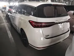 2022 BYD Song Max DM-i PHEV 105km Flagship, белый — фото 5