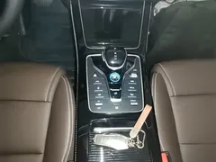 2022 BYD Song Max DM-i PHEV 105km Flagship, белый — фото 14