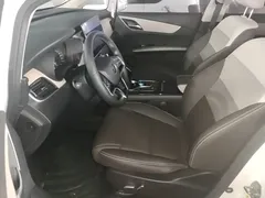 2022 BYD Song Max DM-i PHEV 105km Flagship, белый — фото 15