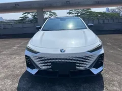 2023 Changan UNI-V 1.5T Premium, белый — фото 2