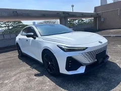 2023 Changan UNI-V 1.5T Premium, белый — фото 3