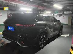 2021 Toyota Crown Kluger 2.5L Hybrid 4WD Luxury, чёрный — фото 3