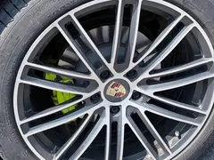 2021 Porsche Cayenne E-Hybrid 2.0T PHEV, чёрный — фото 4
