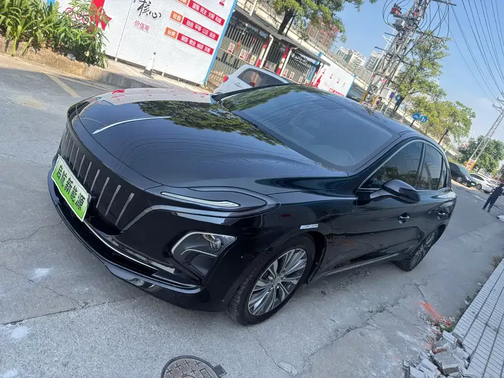 2024 Hongqi E-QM5 EV 610km Plus