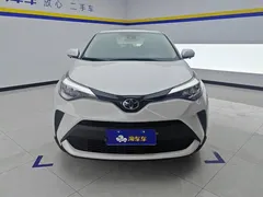 2021 Toyota C-HR 2.0L Comfort, белый — фото 2