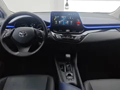 2021 Toyota C-HR 2.0L Comfort, белый — фото 12
