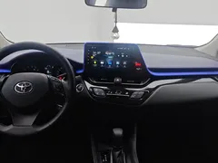 2021 Toyota C-HR 2.0L Comfort, белый — фото 13