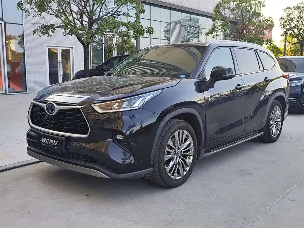 2023 Toyota Highlander 2.5L Hybrid 2WD Premium 7