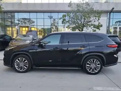 2023 Toyota Highlander 2.5L Hybrid 2WD Premium 7, чёрный — фото 3
