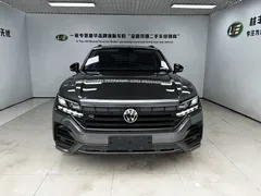 2022 Volkswagen Touareg 3.0TSI Black Sport Package — фото 2