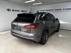 2022 Volkswagen Touareg 3.0TSI Black Sport Package — фото 4