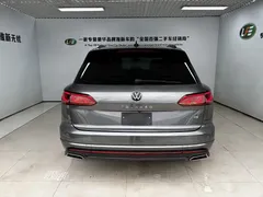 2022 Volkswagen Touareg 3.0TSI Black Sport Package — фото 5