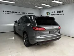 2022 Volkswagen Touareg 3.0TSI Black Sport Package — фото 6